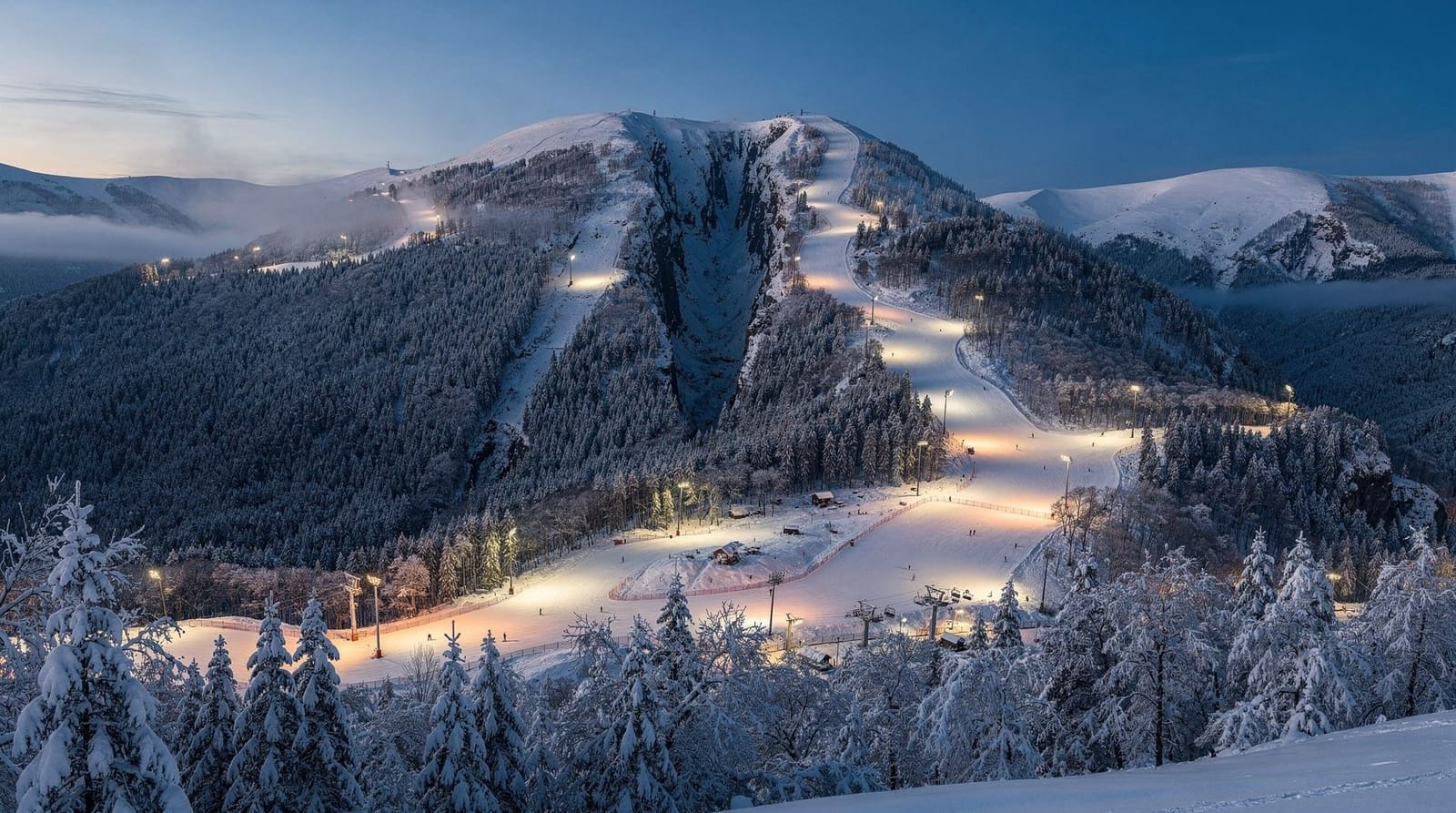 Pyhä: skistation, kloof en uitkijkpunt op de Pyhä-Luosto-fjelden