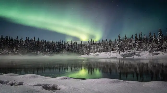 Snowmobile northern lights tours from Rovaniemi